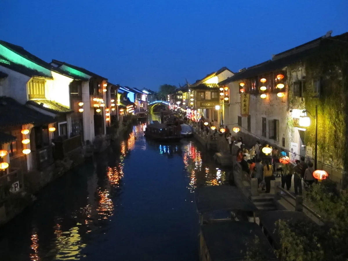 Suzhou Qili Shantang night view