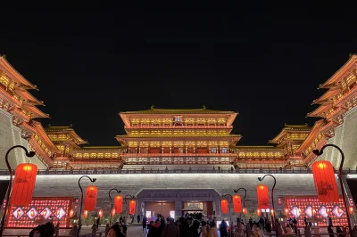 Luoyang Yingtian Gate and Luoyi Ancient City Night View Guide