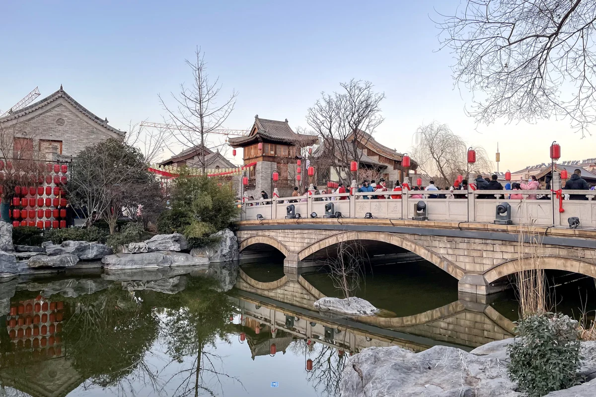 Night walk through Luoyi Ancient City lights in Luoyang