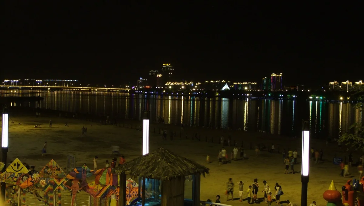 Fuzhou Riverside Park and Min River lights at night