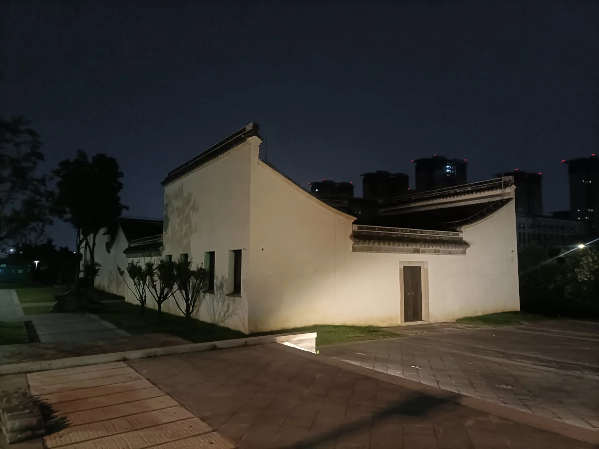 Jiangnan-style white wall building in Changzhou lit at night