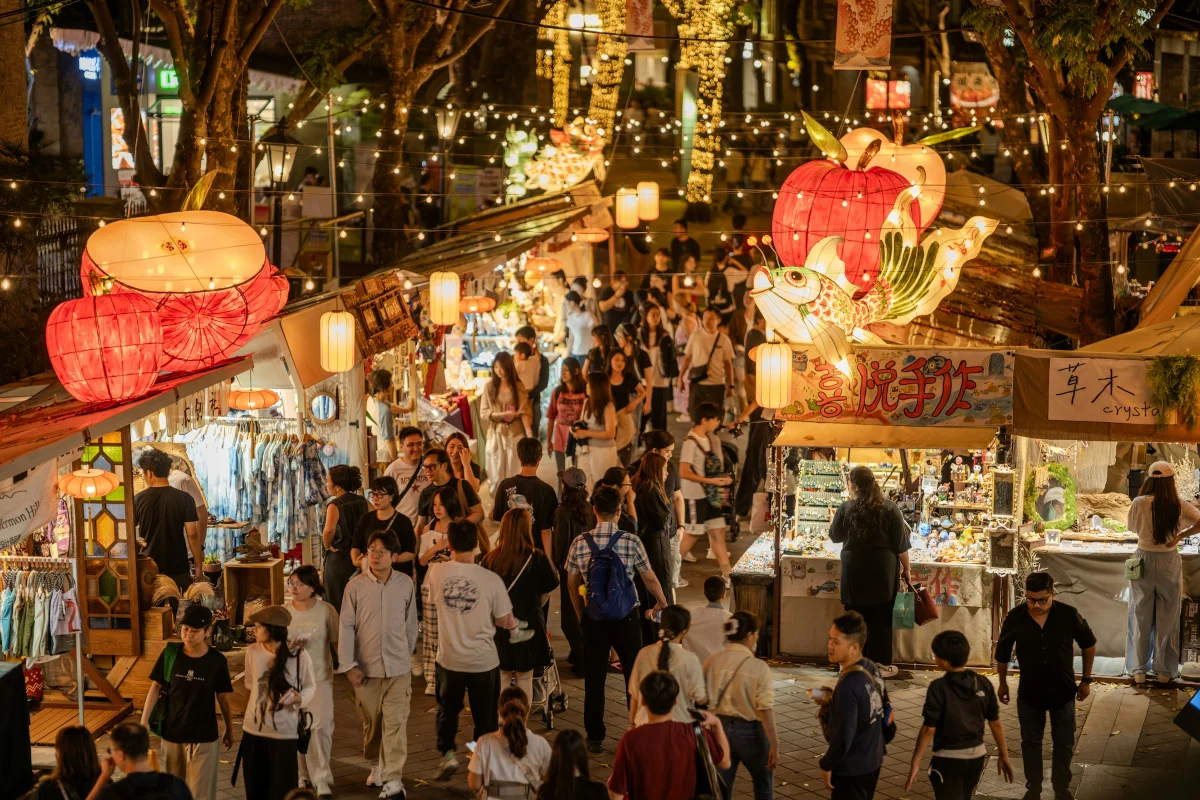 Crowded Foshan night market with lanterns