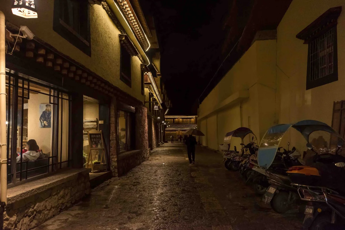 Rainy lane near Lijiang Old Town at night