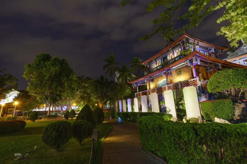 Tainan Night View Photos: Chihkan Tower, Shennong Street and Night Markets
