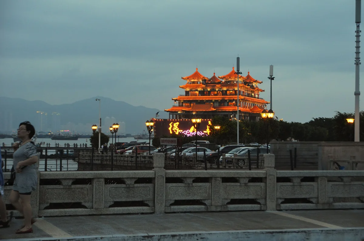 Deyuefang lit beside the water on Yeli Island